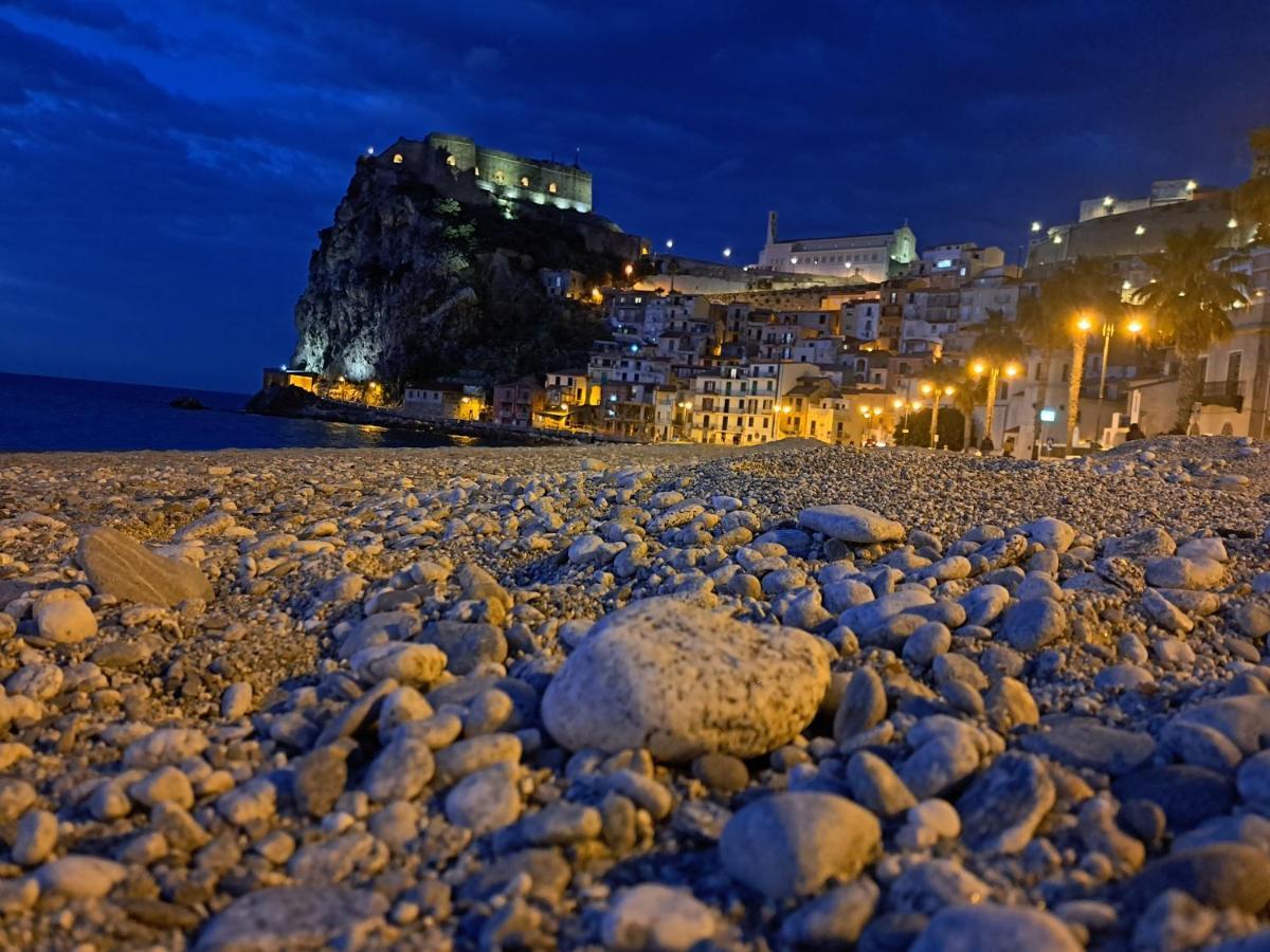 Il Ritratto Casa Vacanza 希拉 外观 照片