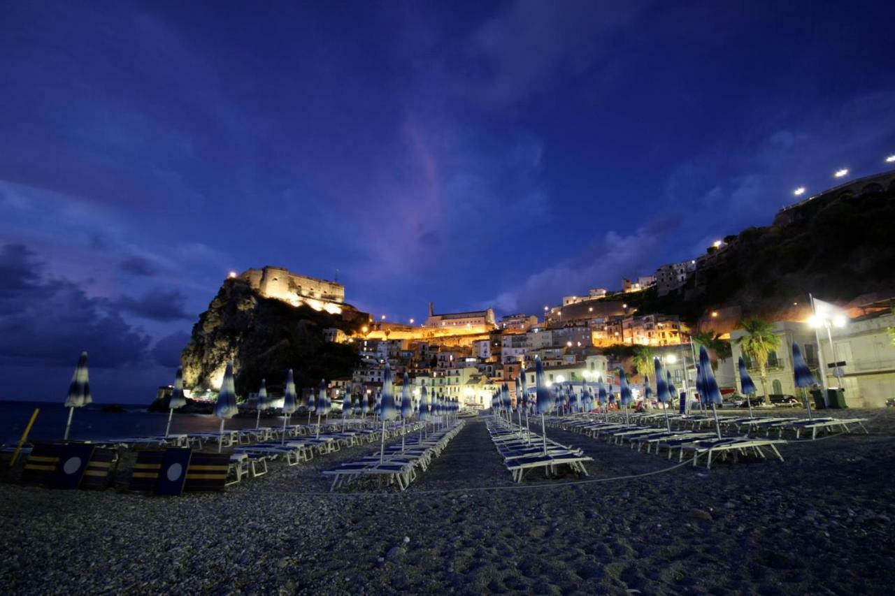 Il Ritratto Casa Vacanza 希拉 外观 照片